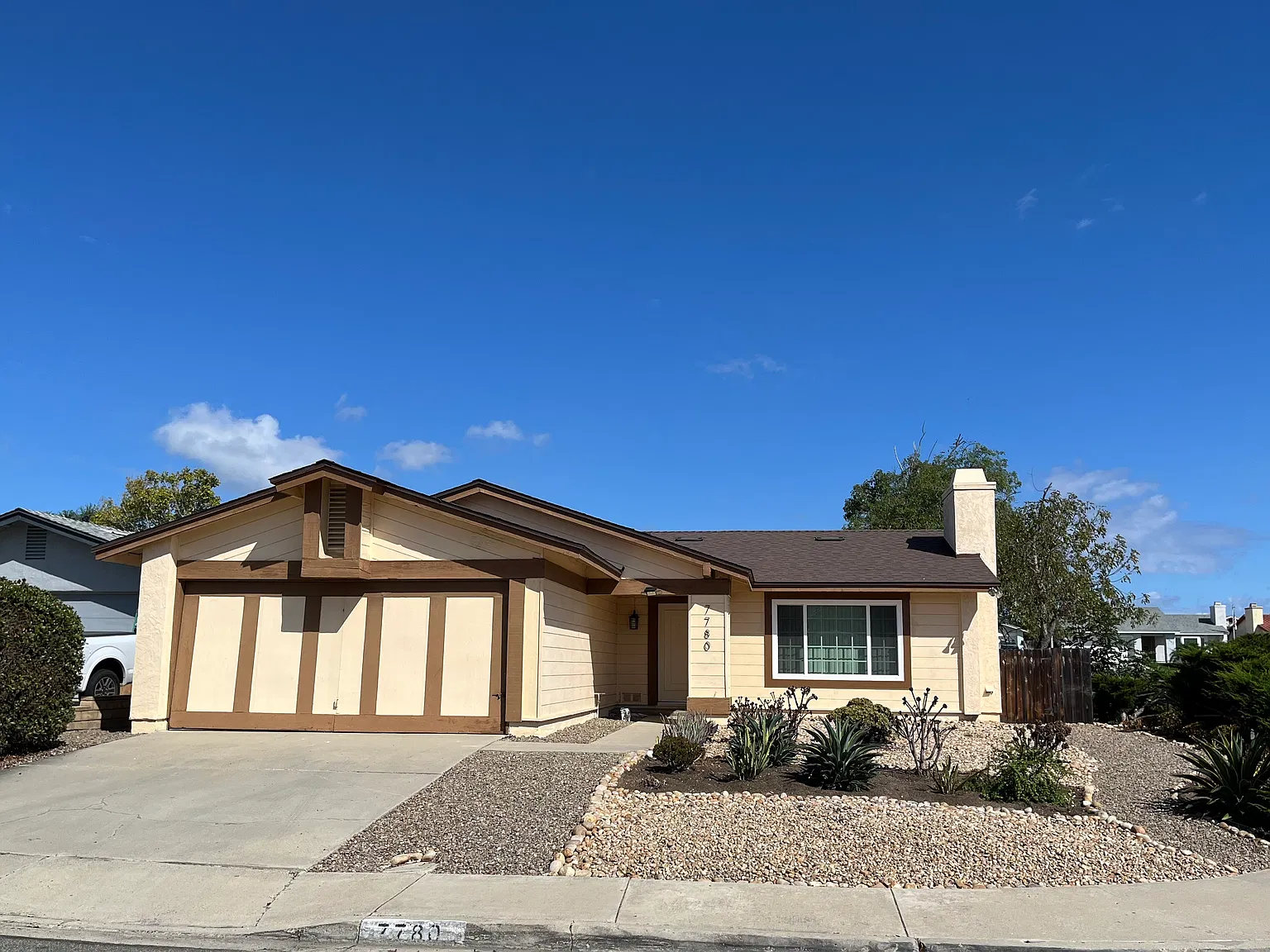 4 bed, 1347 sqft, $4,400 — Photo 2