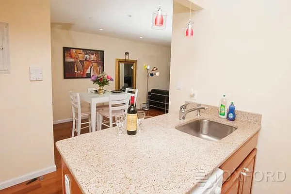 Rented by Oxford Property Group | media 36