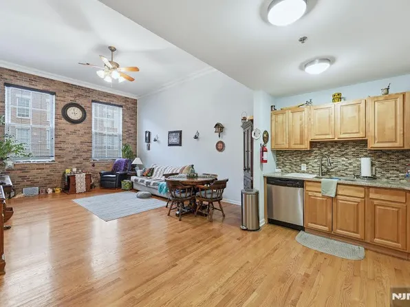 19 Market St Unit 205, Paterson, NJ 07501