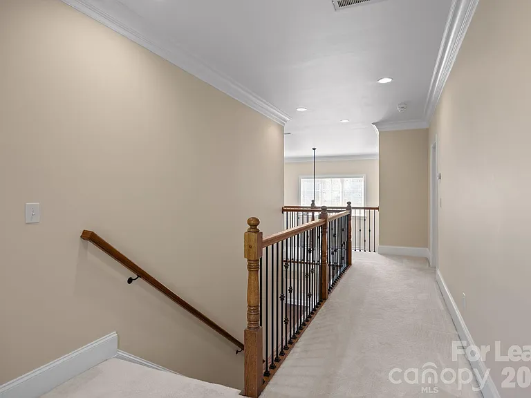11938 Bradford Park Dr — Photo 22