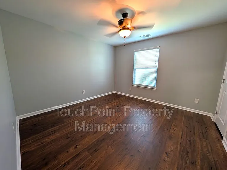 209 Weavers Glenn Pl — Photo 31