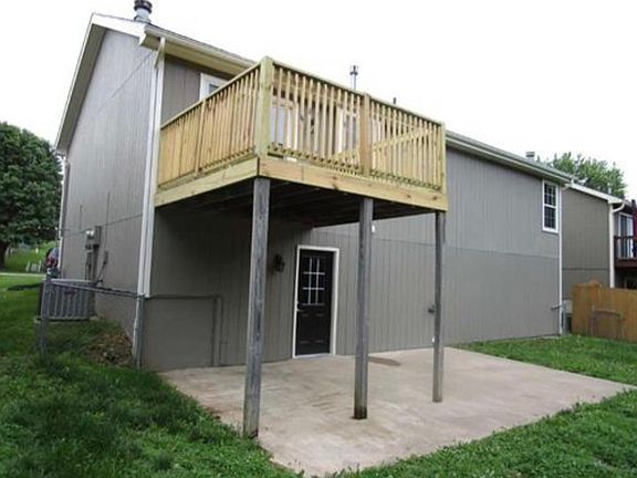 2nd image of 2112 Catie Ln