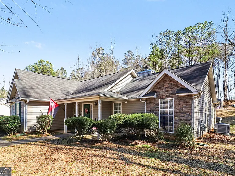 55 Ashley Woods Dr — Photo 4