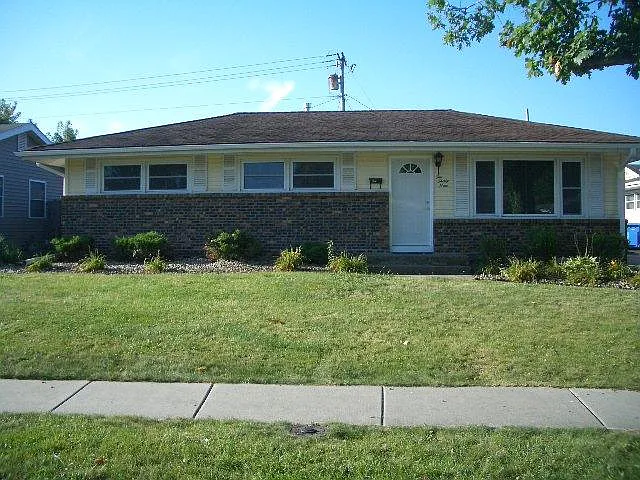 239 Crestview Ln photo 1
