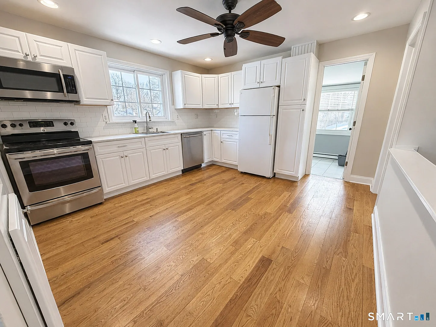 1 bed, 1.0 bath, 750 sqft, $1,700 — Photo 2