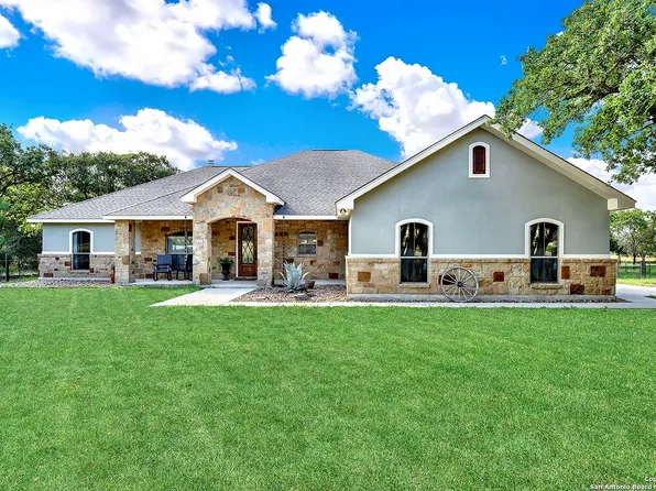 200 Sendera Crossing, La Vernia, TX 78121