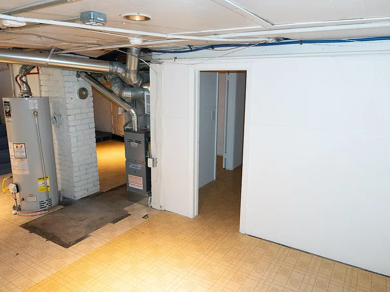 Basement Southside looking at entrance to the basement room.