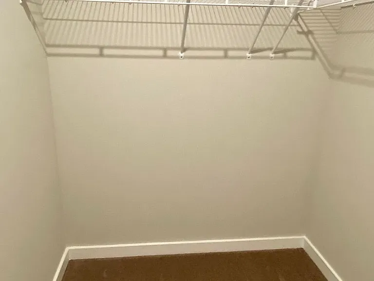 489 Andrew Dr — Photo 17