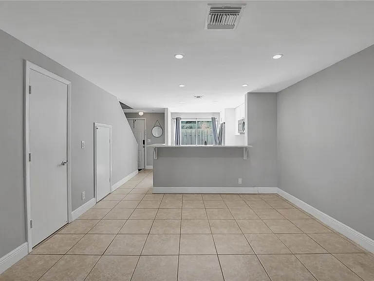 55 SW 3rd St — Photo 14