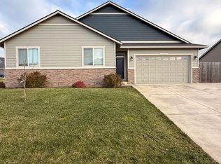 450 NE Pine St, Sublimity, OR 97385
