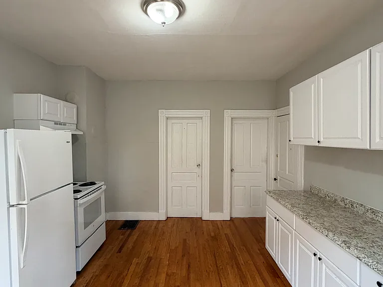 211 Alden Ave #1 — Photo 8