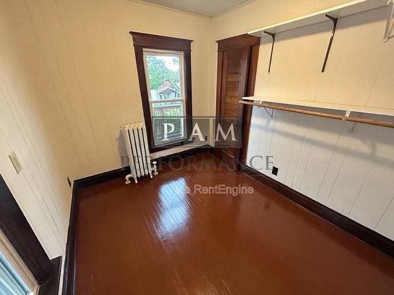 1213 S 72nd St — Photo 13