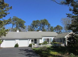 6 Camelot Rd, Yarmouth Port, MA 02675
