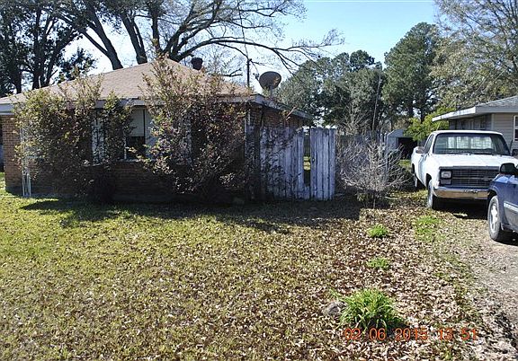 3rd image of 213 Magnolia Avenue