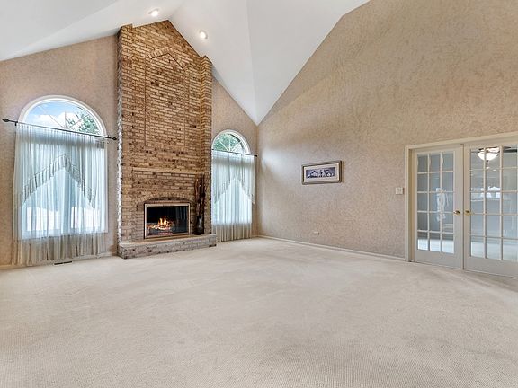 5th image of 10958 W 168th St