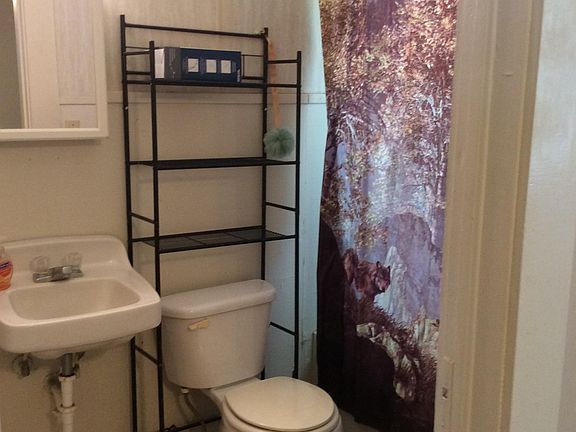 5th image of 3117 Deaton St #2