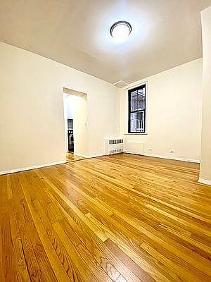 4th image of 1482 York Ave #1EV