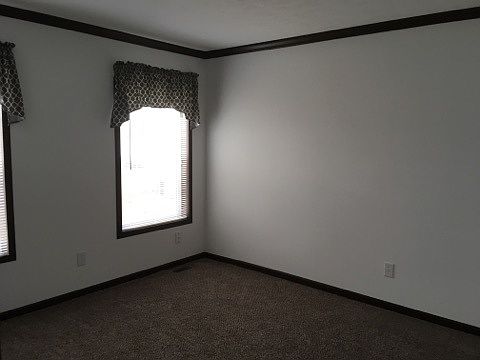 3rd image of 226 Greenbriar Dr S #Manufactur