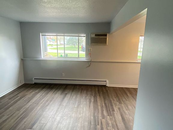 4th image of 941 Hardwick Dr SE #11085023