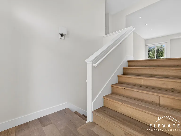 9400 Chalk Hill Rd — Photo 30