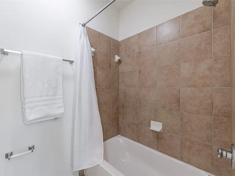 3831 Sapphire Loop — Photo 31