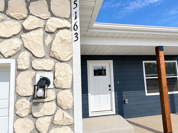 2nd image of 5163 W Crestmere Dr