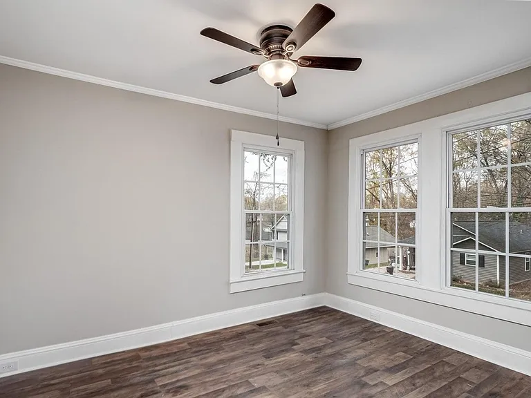 721 Broad St — Photo 11