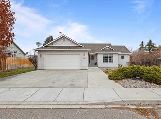 2002 W 21st Pl, Kennewick, WA 99337