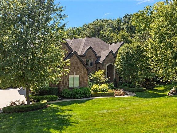 3rd image of 2761 Plum Creek Dr #45