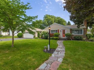 134 Deerfield Dr, Rochester, NY 14609