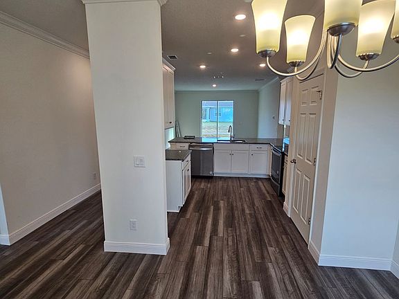 2nd image of 750 Grandeur St SE