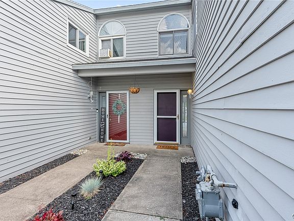 2nd image of 5437 Bennett St APT 5
