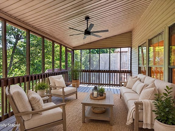 4th image of 4432 River Ridge Rd