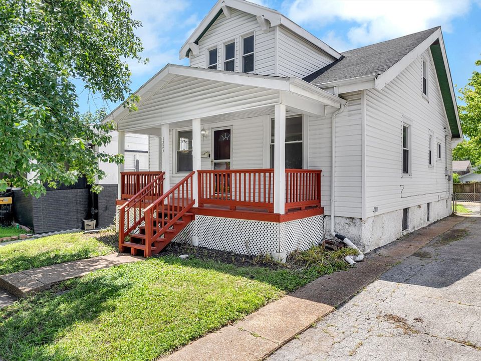 1st image of 1223 Gruner Pl