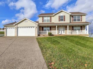 3 Holmes Ct, O'Fallon, MO 63366