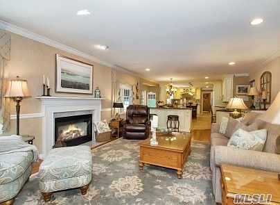 5th image of 72 Elderwood Dr