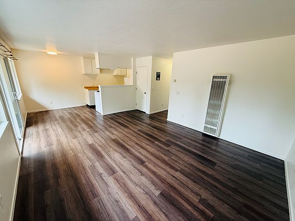 5th image of 1224 Ski Run Blvd #16