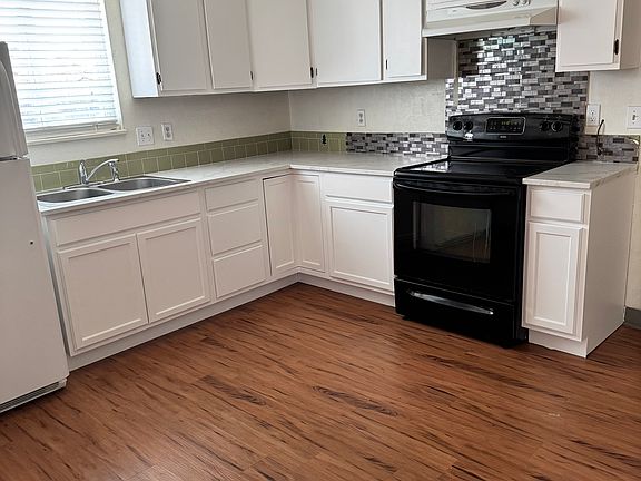 2nd image of 127 21st Ave
