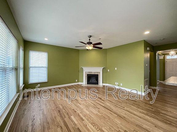 4th image of 1246 Creekside Dr