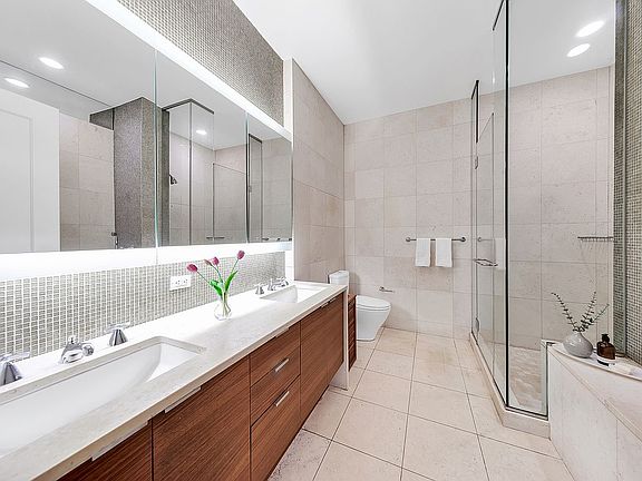 4th image of 70 Little St W Unit 4G