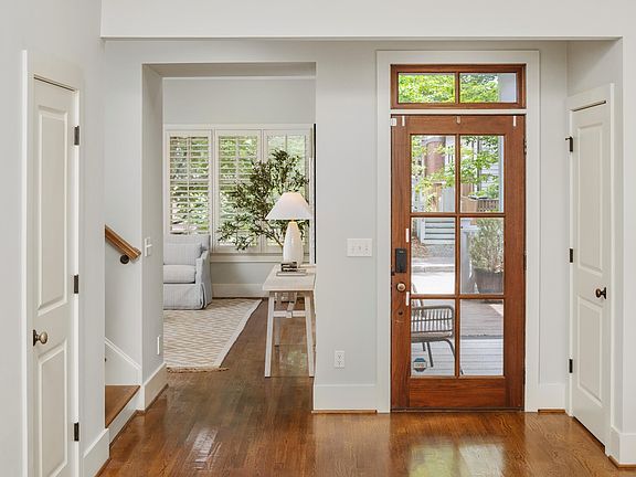 4th image of 203 Hawthorn St