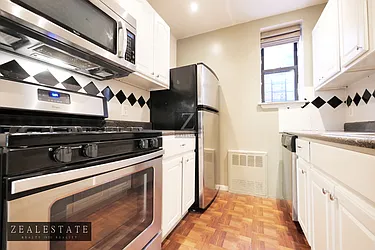 Rented by ZealEstate Group Inc