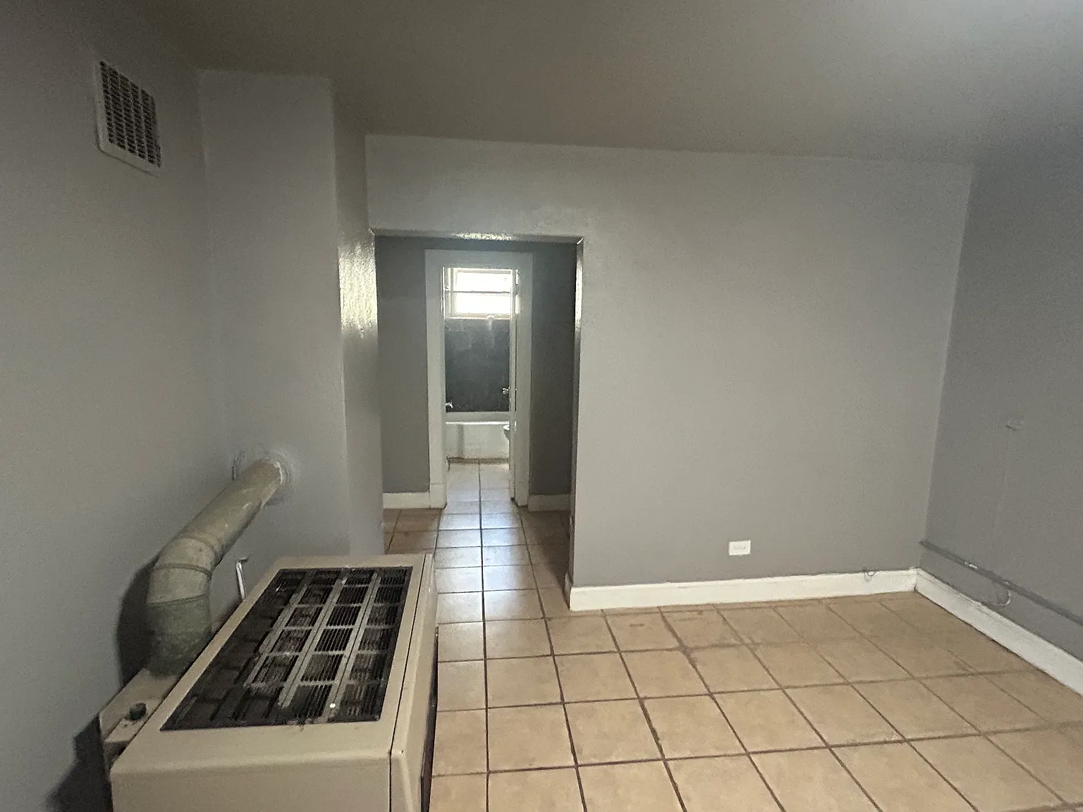 2 bed, 808 sqft, $1,200 — Photo 4