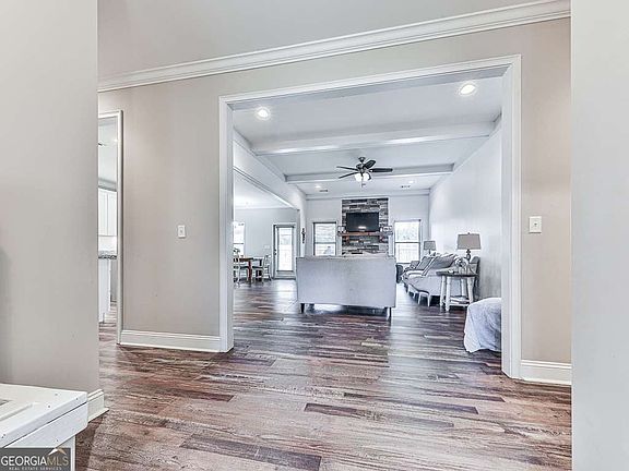 5th image of 119 Meadow Cir