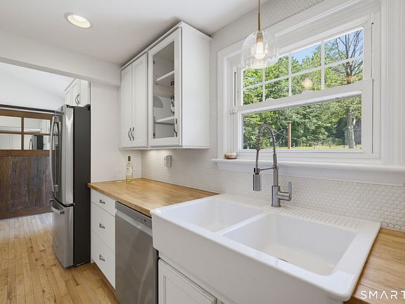 5th image of 68 Sandy Beach Road