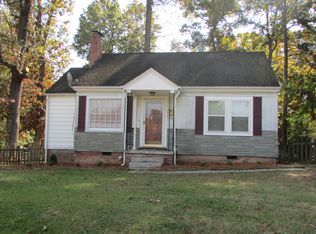 310 E Parkwood St, Stanley, NC 28164