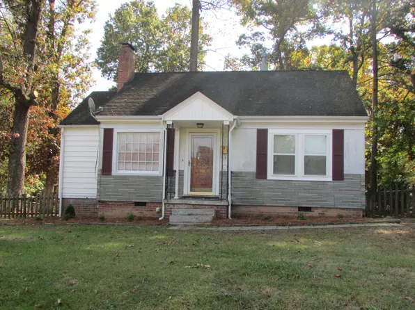 310 E Parkwood St, Stanley, NC 28164
