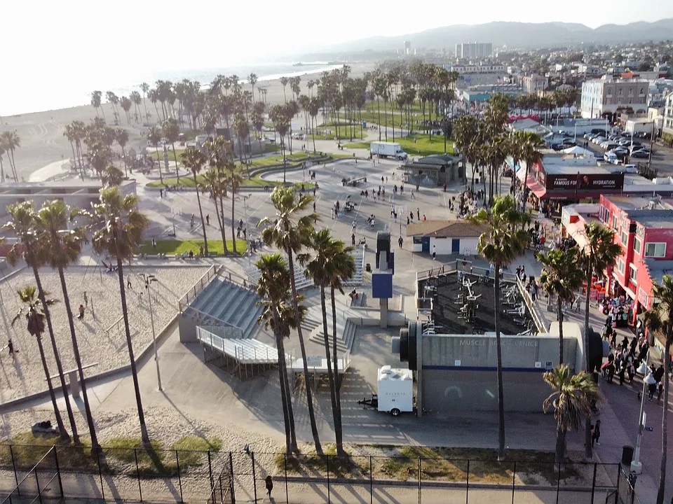 1909 Ocean Front Walk #1B