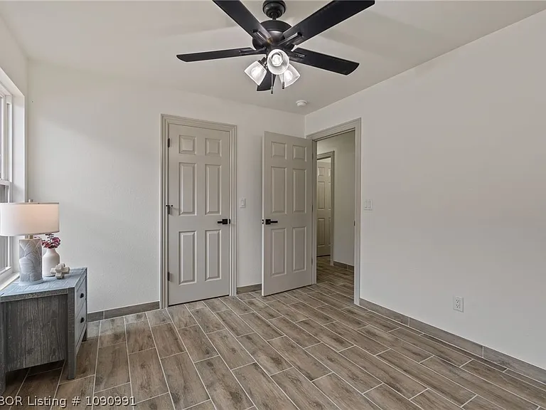 10415 A & B Preston Ct — Photo 11