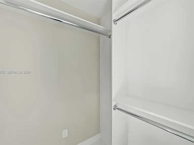 10005 SW 66th St — Photo 37